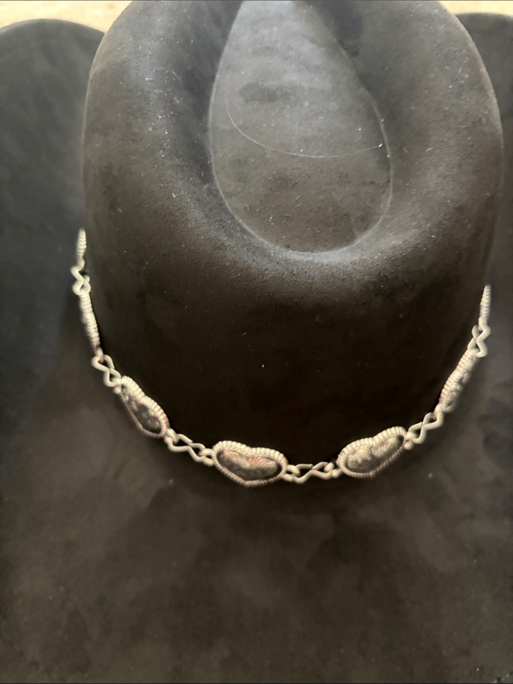 Heart chain western hat